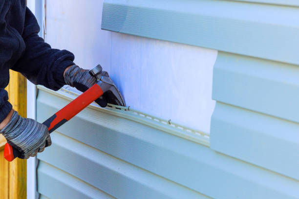 Trusted Emergency Siding Repair service in Montgomery, IL - Creative Siding